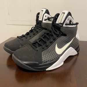 Nike Hyperdunk Elite